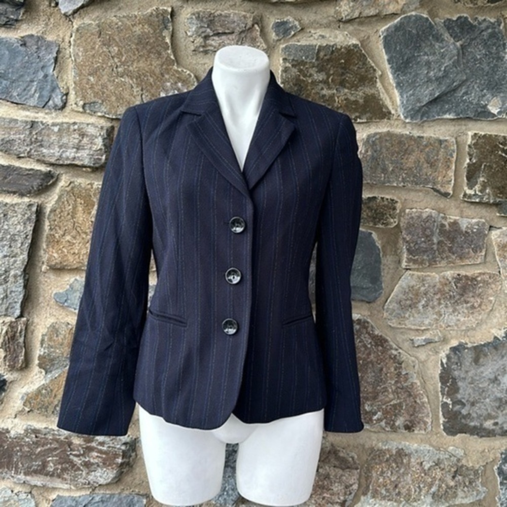 LAFAYETTE 148 Lightweight Wool Blue Pinstripe Blazer Jacket size 4